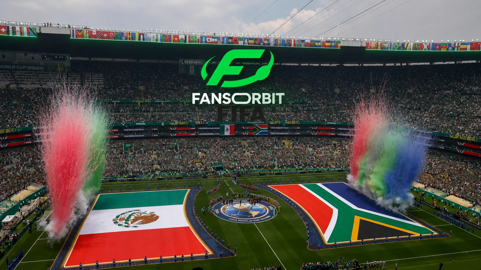 Logotipo oficial de FansOrbit presidiendo la gran sala de control del Hub interactivo del Mundial 2026 (referencia: 4453432293960666817.jpeg) con pantallas de estadísticas avanzadas, tablas de clasificaciones en vivo, las interfaces visuales de Tier List y Dream Team Leyendas, y la exposición central del trofeo de la FIFA junto a consolas y botas de fútbol firmadas para los ganadores del ranking mensual en junio de 2026.