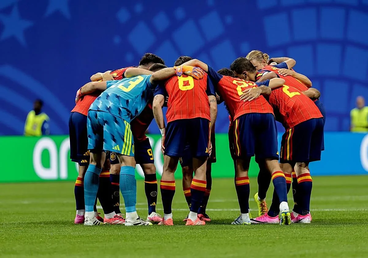 Previa del partido entre España y Arabia Saudi en el Mundial 2026, explicado por FansOrbit en su Hub del Torneo con juegos, retos y muchos premios gratis