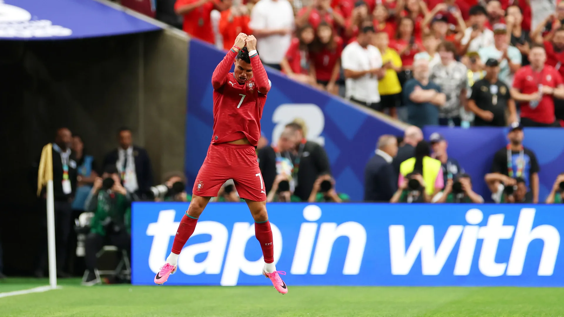 Previa de los octavos de final y el desenlace de la primera ronda eliminatoria del Mundial 2026, explicado por FansOrbit en su Hub del Torneo con juegos, retos y muchos premios gratis
